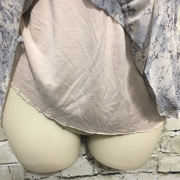 Kimchi Blue Gray Printed Peplum Tank Top - Picture 3 of 6